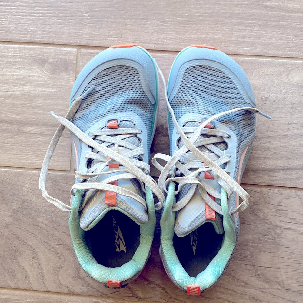 Altra Timps, size 8.5, EUC